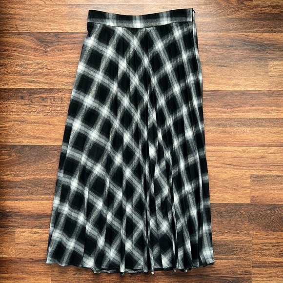 NWT Mango pleated tartan/plaid maxi skirt - Picture 4 of 7